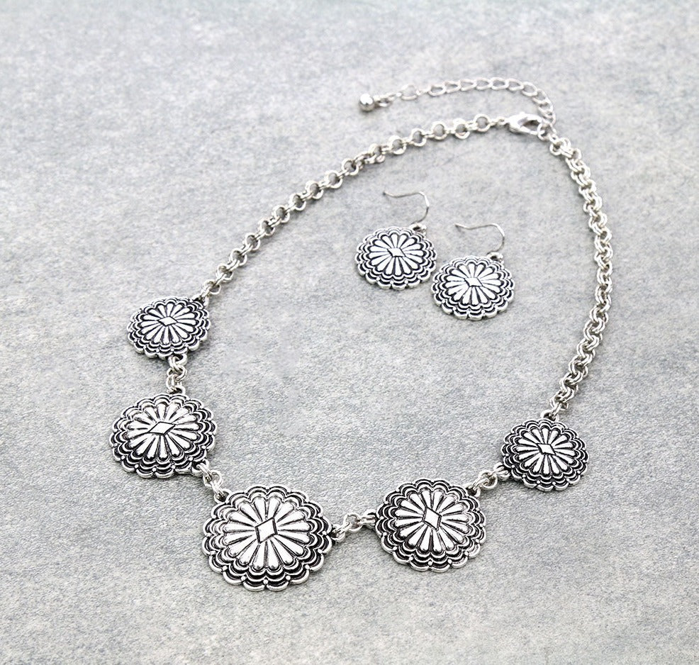 Martha Fashion Scalloped Concho Chain Necklace & Earrings