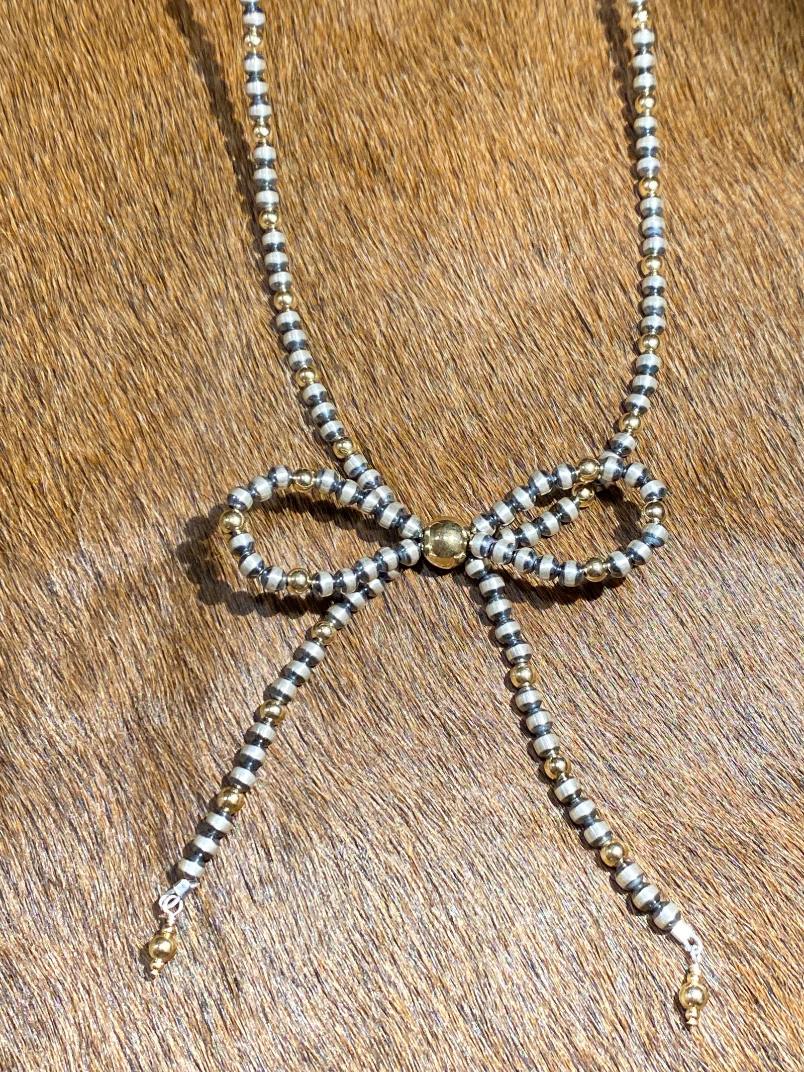 Barter 4mm Sterling Navajo Two Tone Bow Necklace - 18"