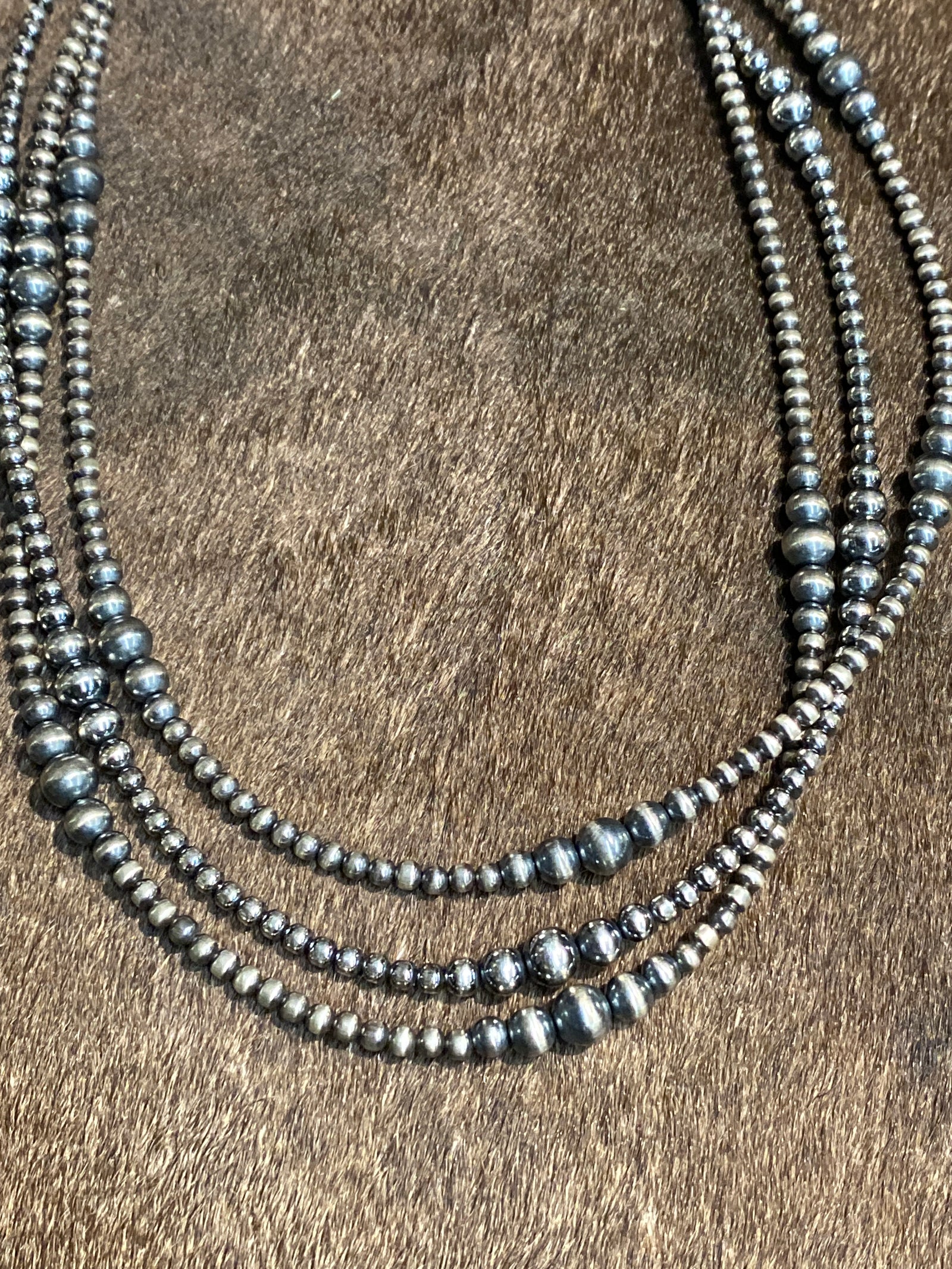 3-6mm Varied Navajo Pearl Necklace - 5 Group Surround
