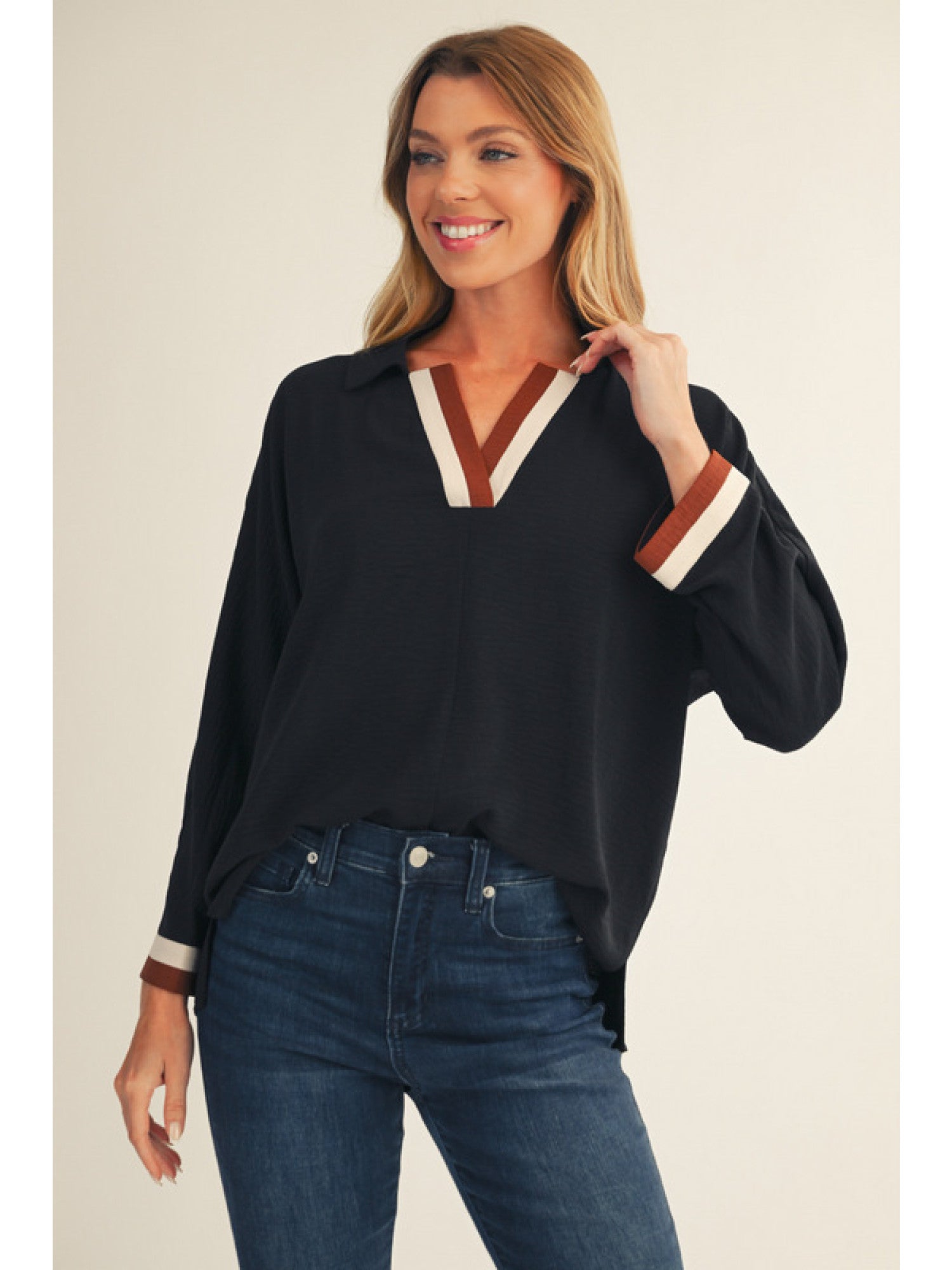 Daisy Black V Neck Top