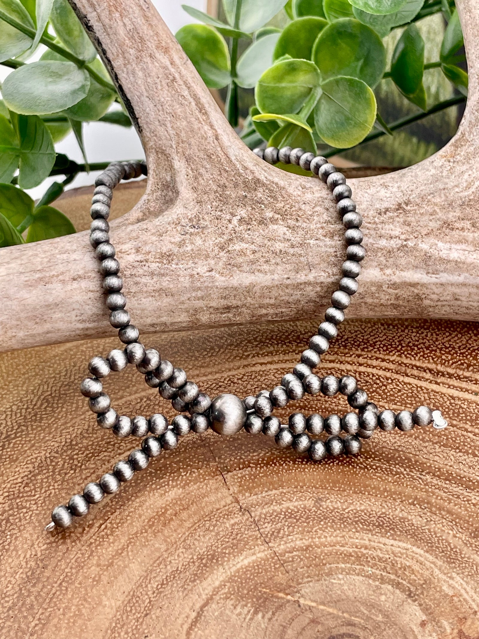 Benton Fashion 4mm Navajo Stretch Bow Bracelet - Silver