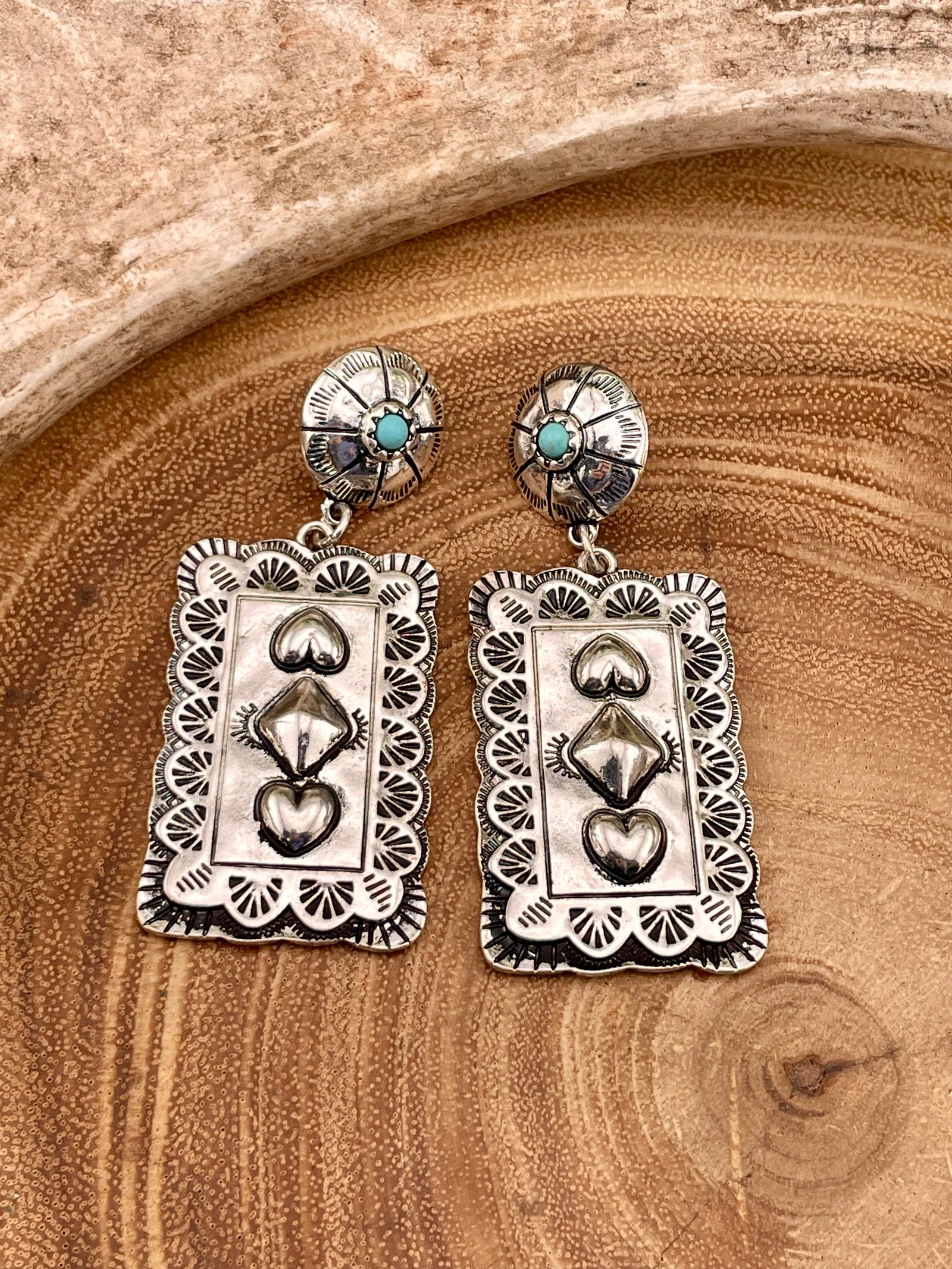 Lytle Concho Post Heart Bar Fashion Earrings - Turquoise