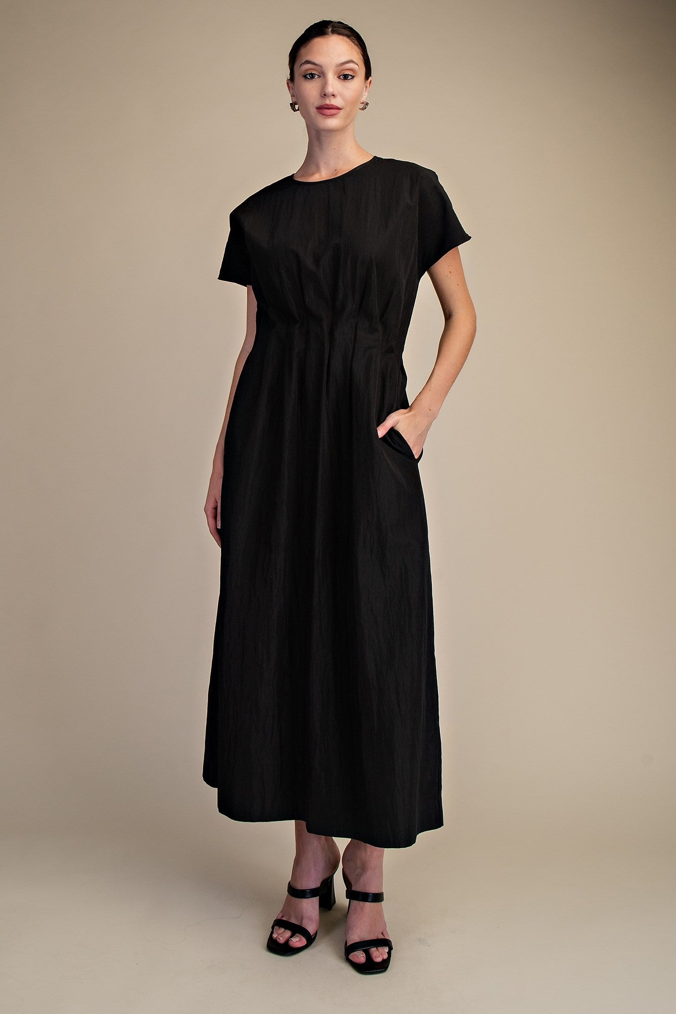 Oakland Round Neck Midi Dress