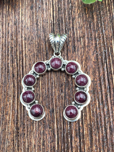 Amyra 9 Round Stone Naja Sterling Pendant