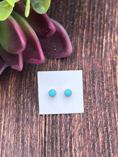 Lucy Petite Scalloped Edge Single Stone Sterling Earrings - .4mm/.3mm