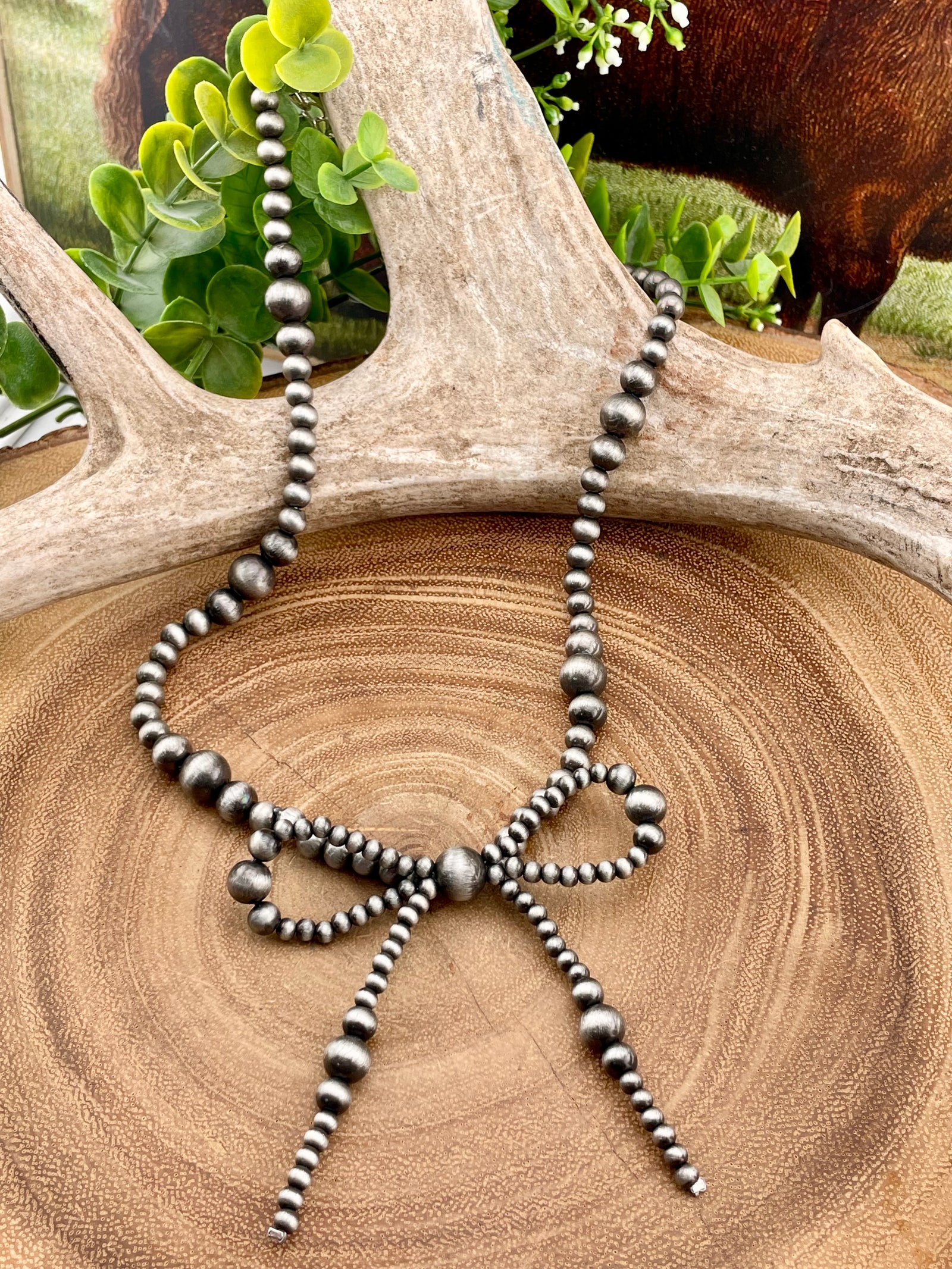 Dell Fashion 6mm Triple Varied Navajo Bow Necklace - 18"