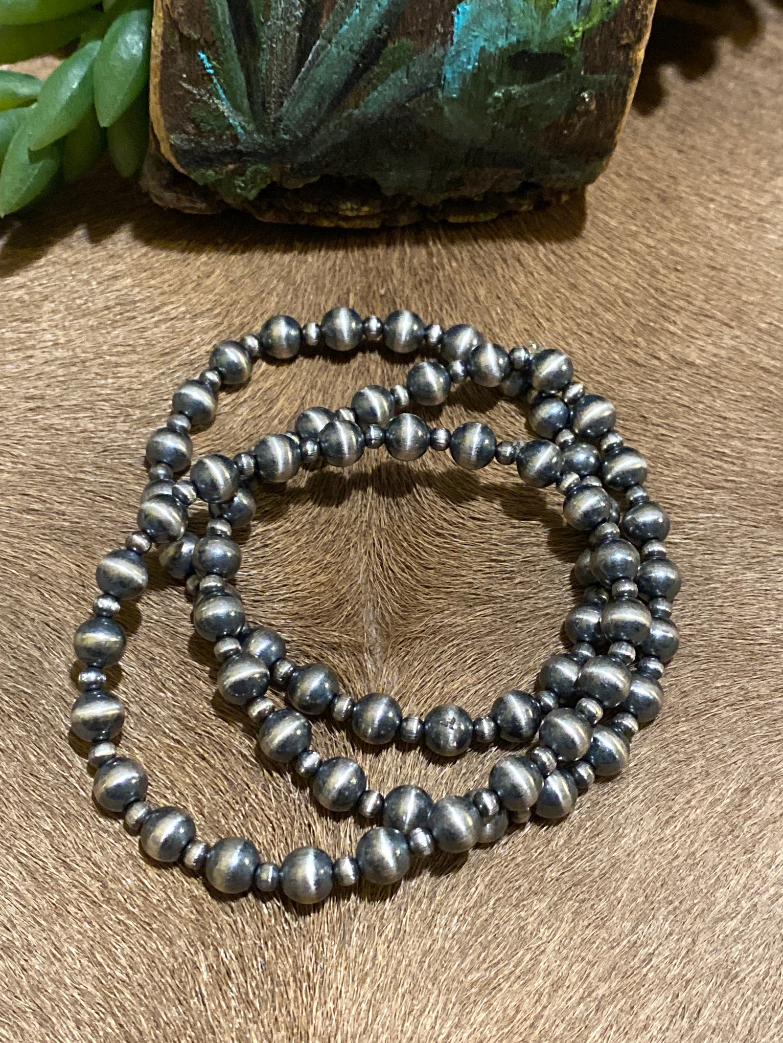 Atwood 3/6mm Alternating Navajo Pearl Stretch Bracelet