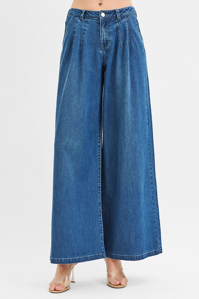 Mid Rise Fit Wide Leg Knit Denim Jeans