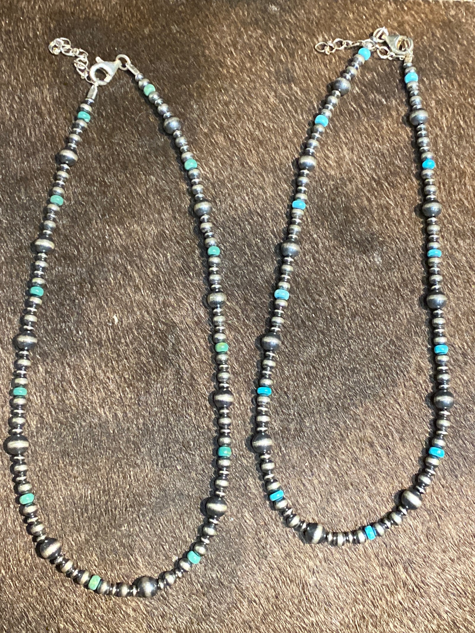 Roslyn Varied Navajo & Turquoise Necklace - 16"