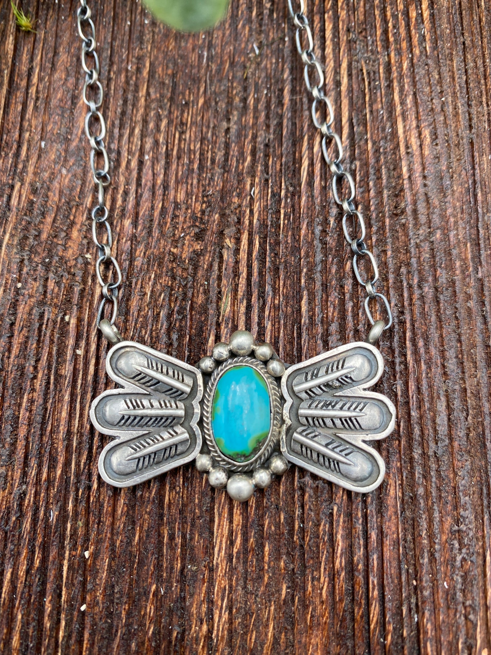 Arriba Turquoise Center Bead & Stamped Feather Necklace - 18"