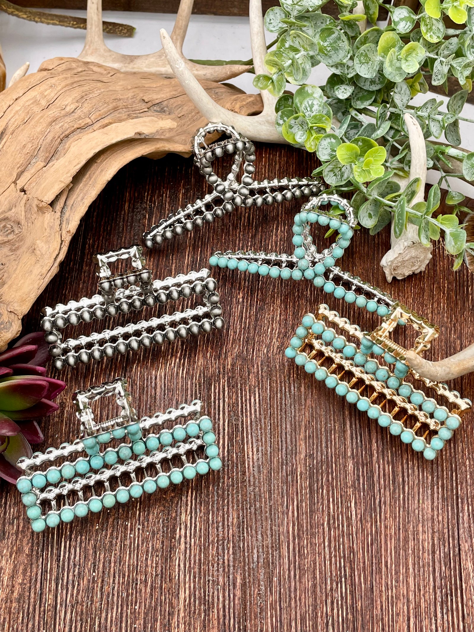 Faux Pearl Claw Clip