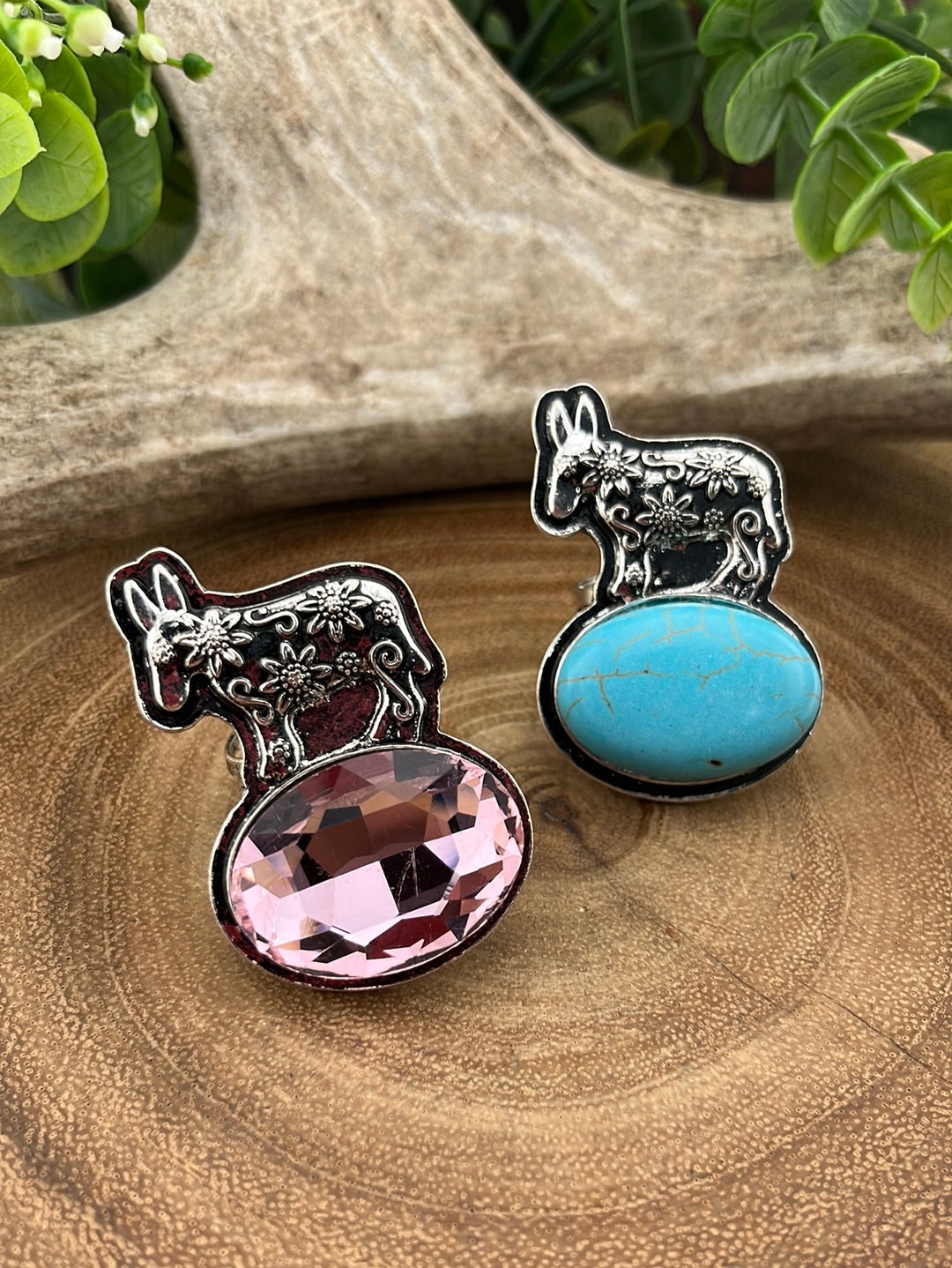 Gordon Flowered Donkey on a Stone Fashion Cuff Ring