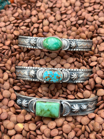 Folio Single Stone Stamped Burst Cuff