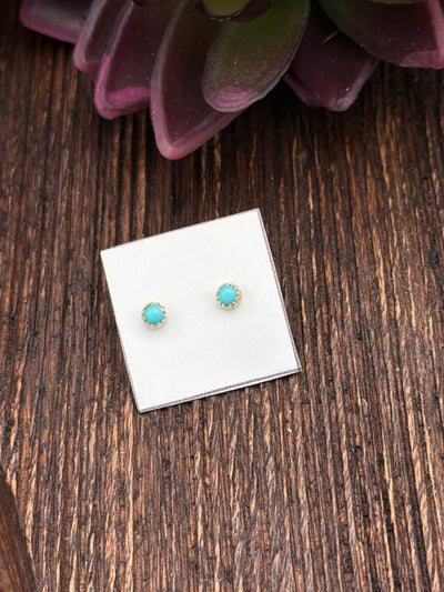 Lucy Petite Scalloped Edge Single Stone Sterling Earrings - .4mm/.3mm