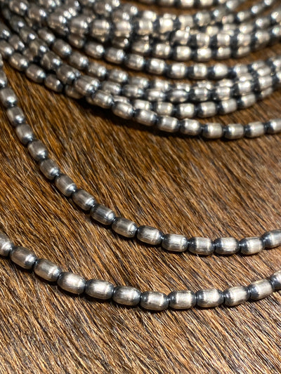 Vitra 3mm Navajo Silver Melon Pearl Necklace
