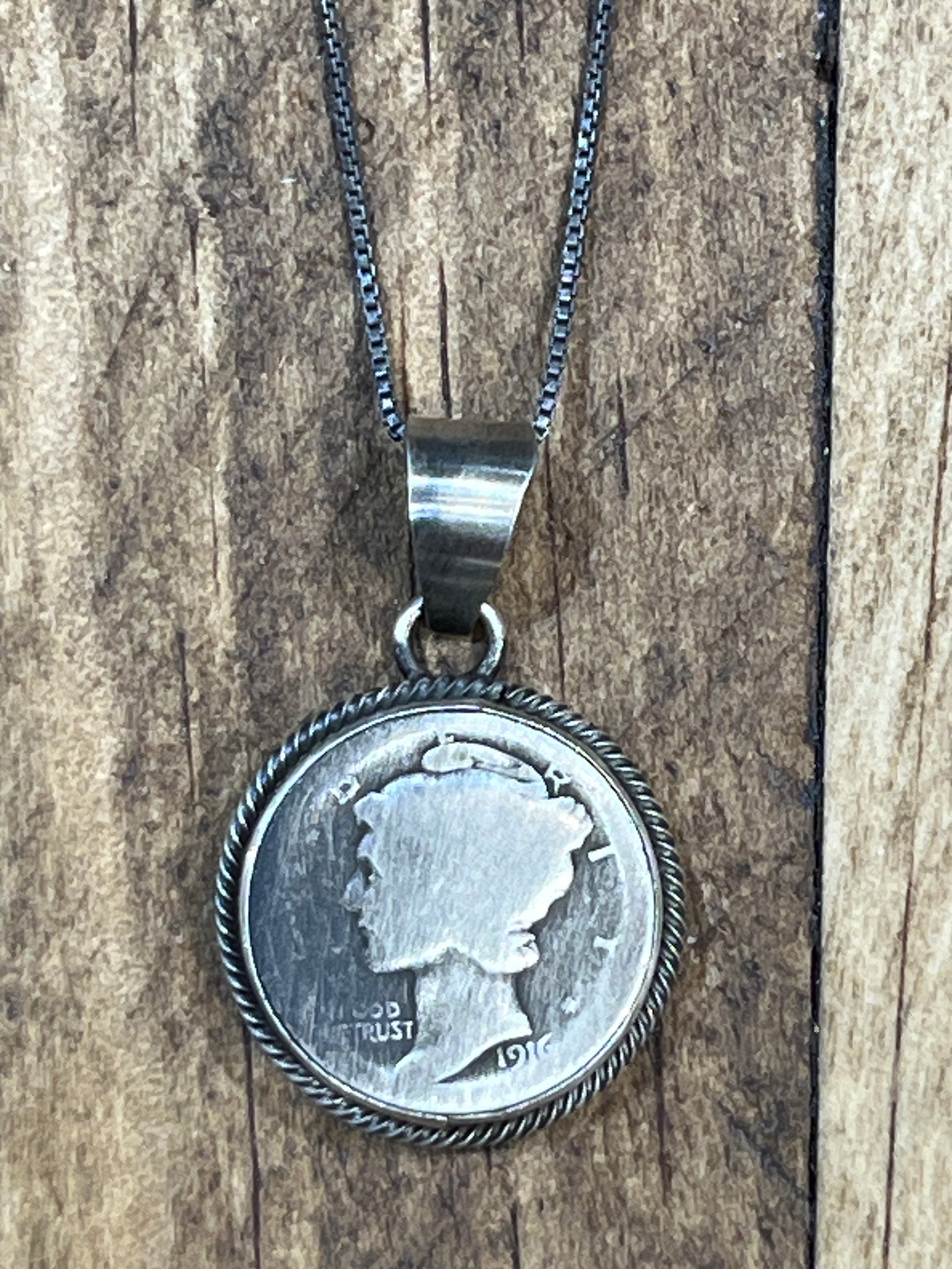 Westminster Sterling Chain With Coin Pendant - 18"