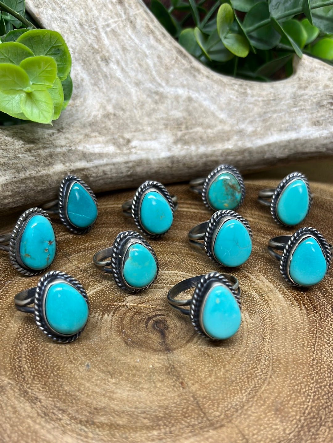 Graceland Thick Roped Single Stone Turquoise Ring