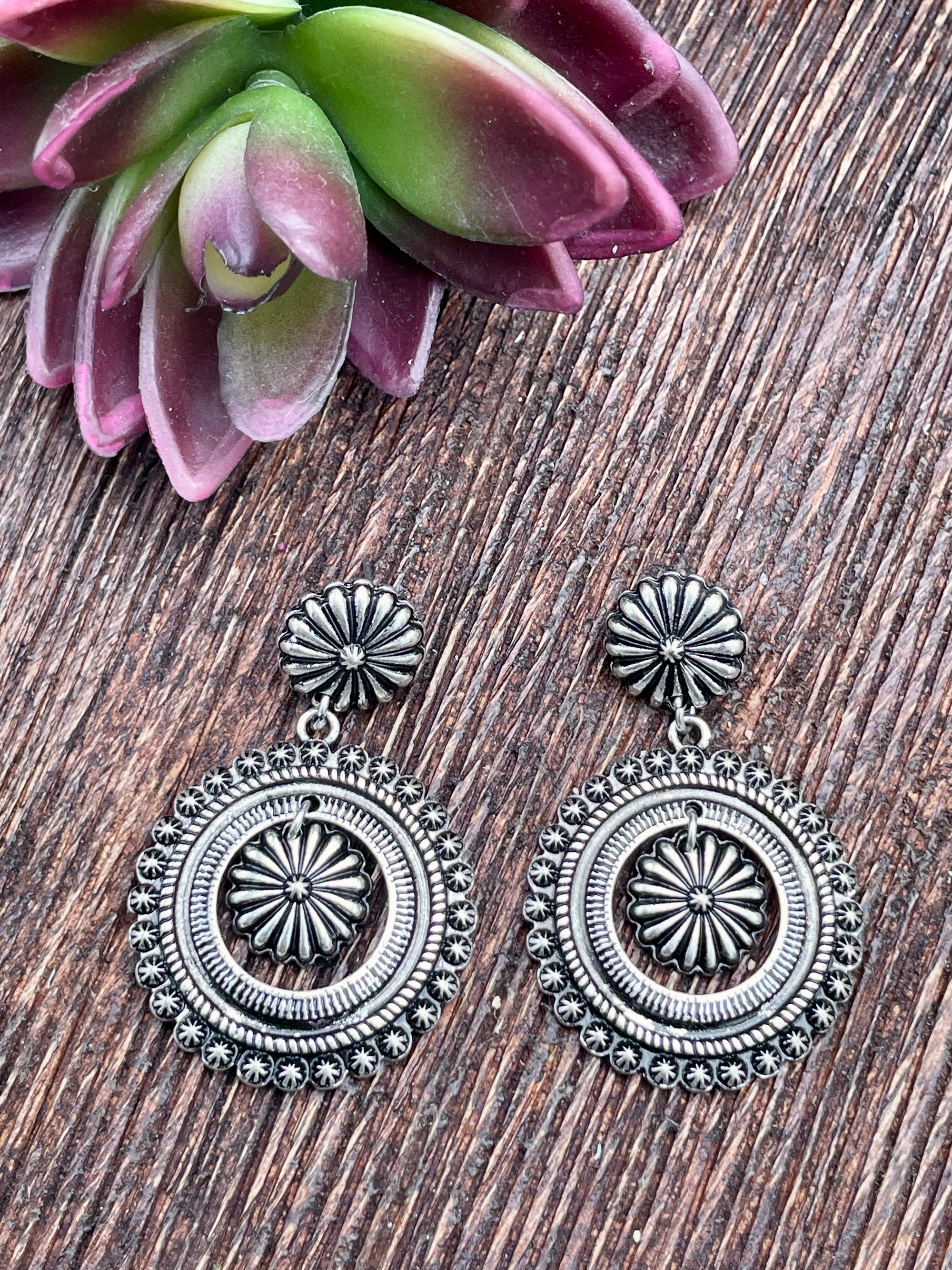 Floating Flower Fashion Silver Concho Hoop Earrings