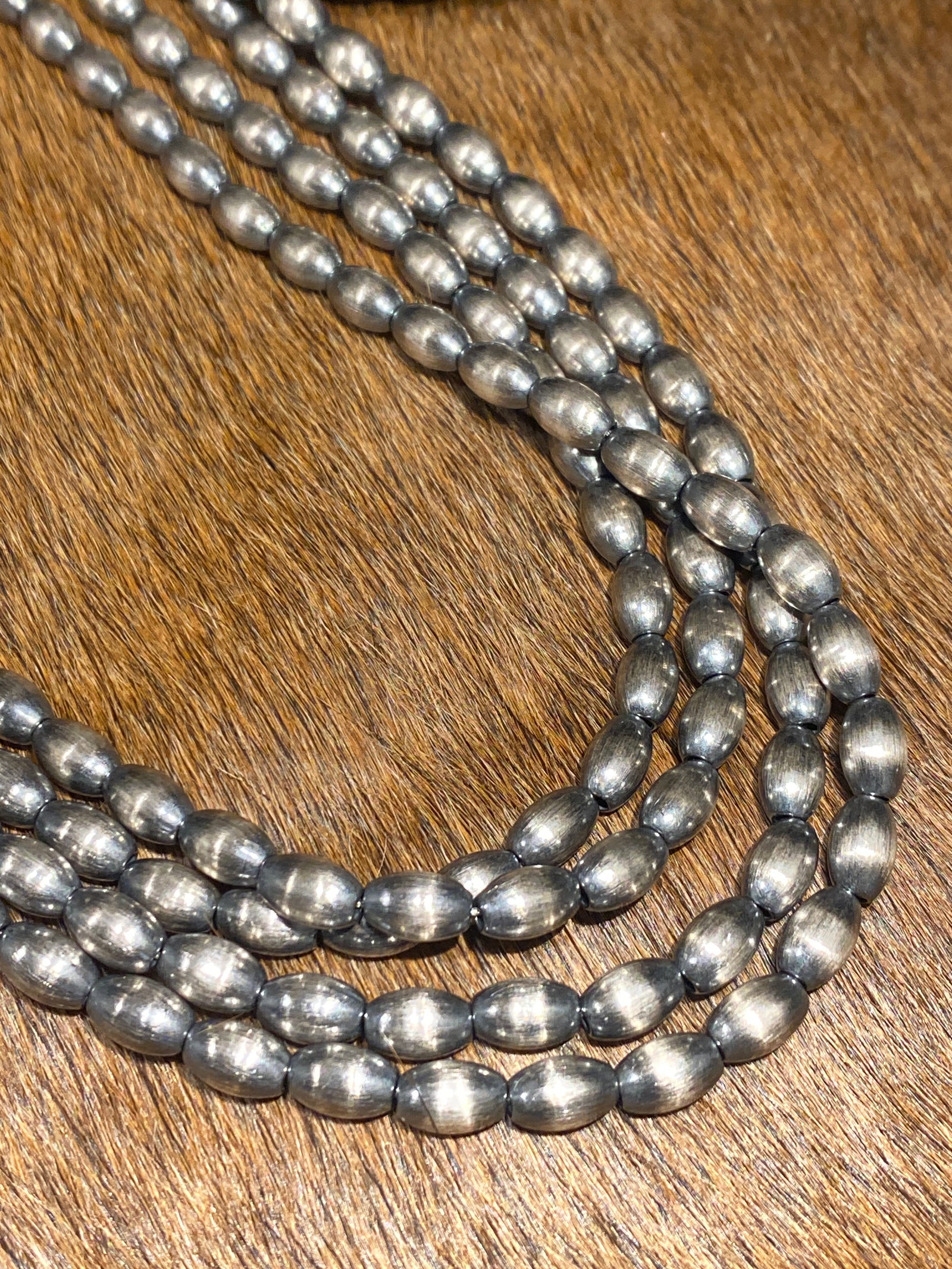 Wella 5mm Navajo Silver Melon Pearl Necklace - 16"