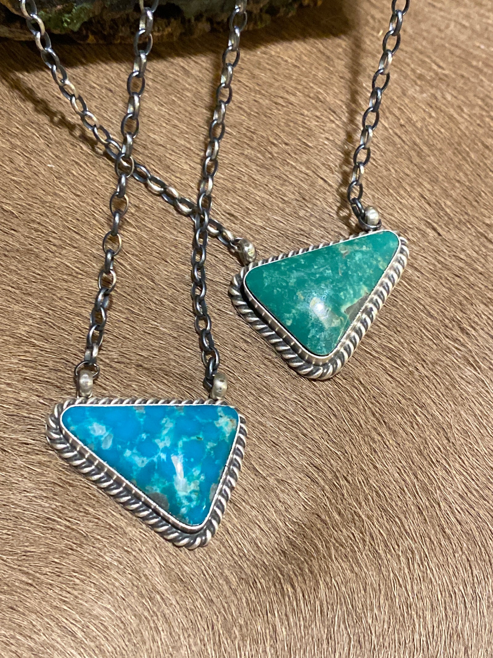Camelot Sterling Link Chain With Turquoise Right Triangle Pendant - 16"