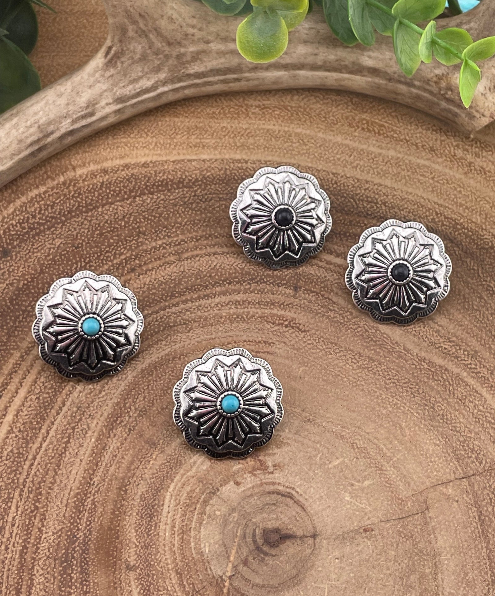 Blaine Scalloped Round Concho Earring With Center Stone