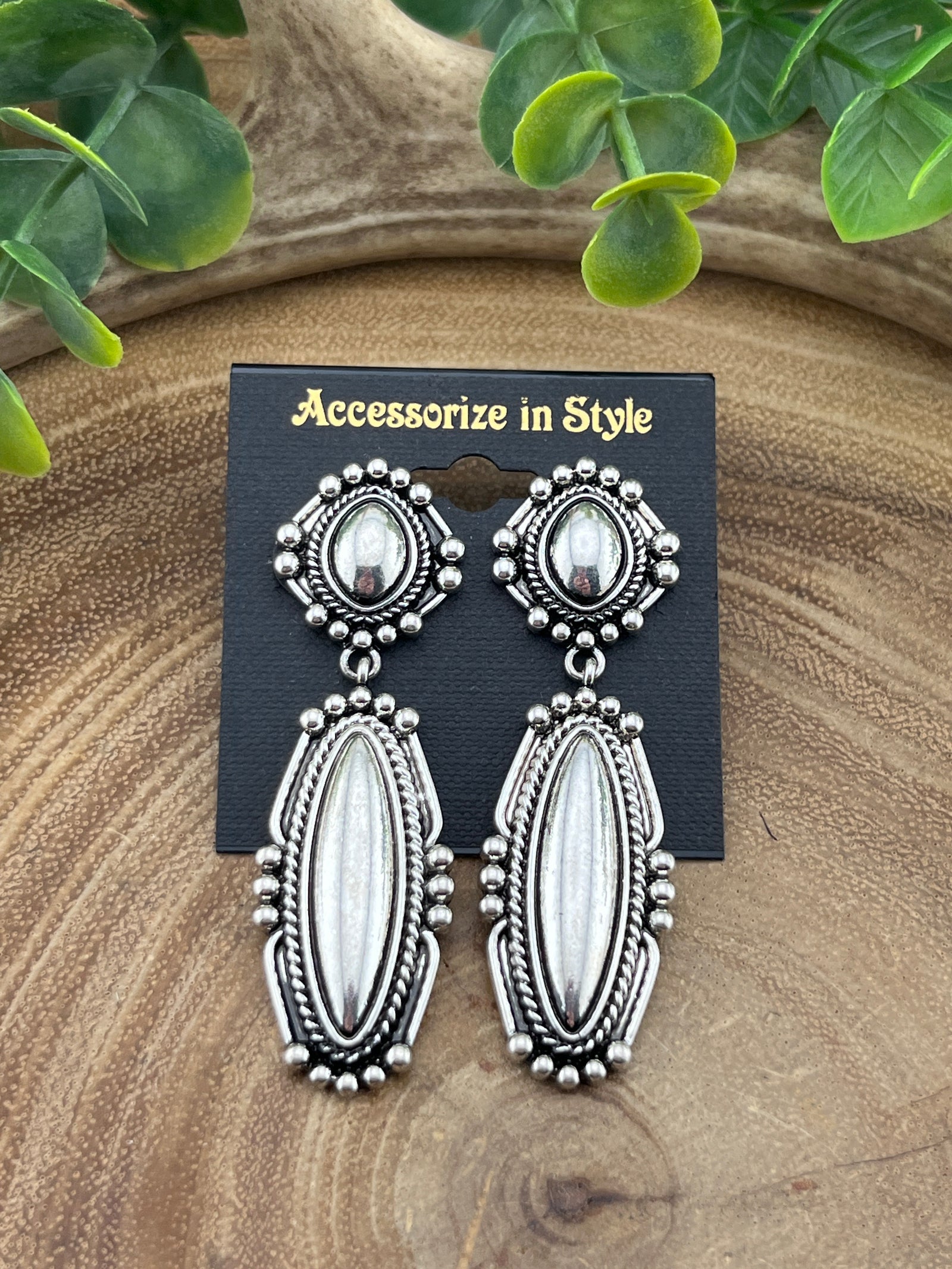 Western Concho Dangle Earrings JE3829-SB