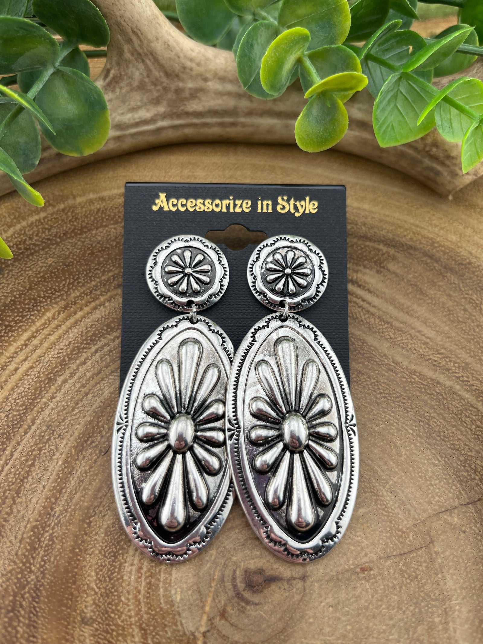 Western Concho Dangle Earrings JE3830-SB