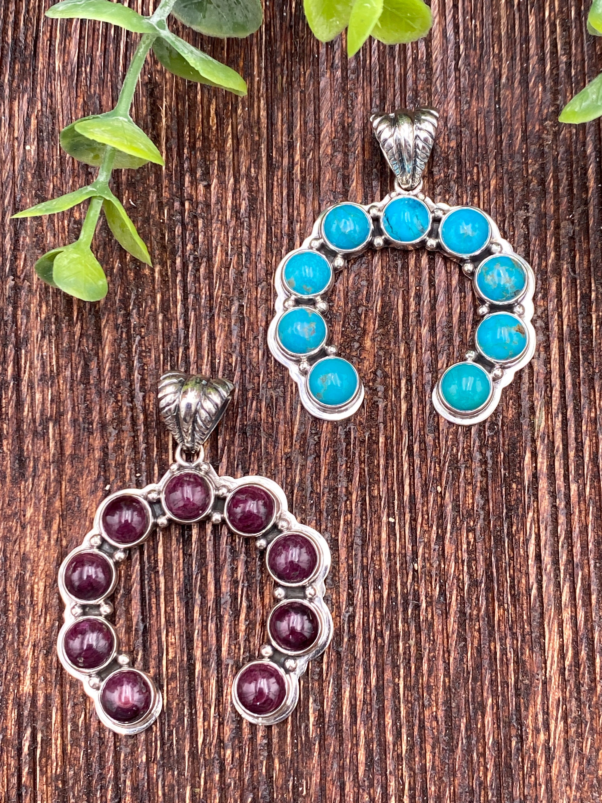 Amyra 9 Round Stone Naja Sterling Pendant