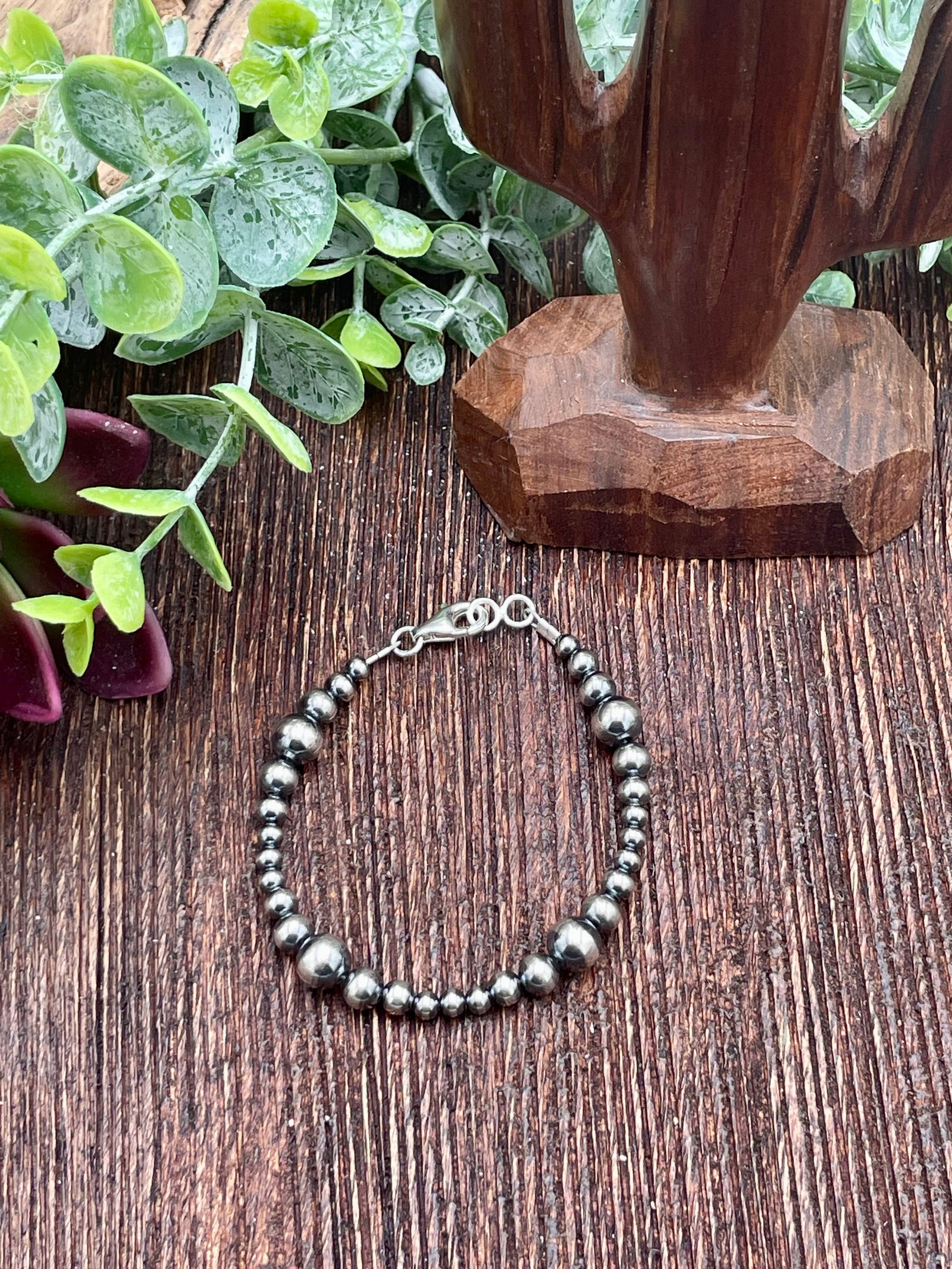Daytona 4-8mm Navajo Pearl Bracelet 7.5"