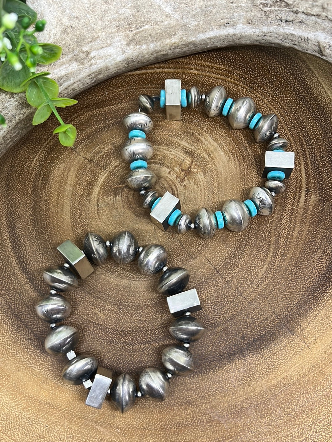 Oxford Sterling Large Bead Square & Stamped Navajo Pearl Stretch Bracelet