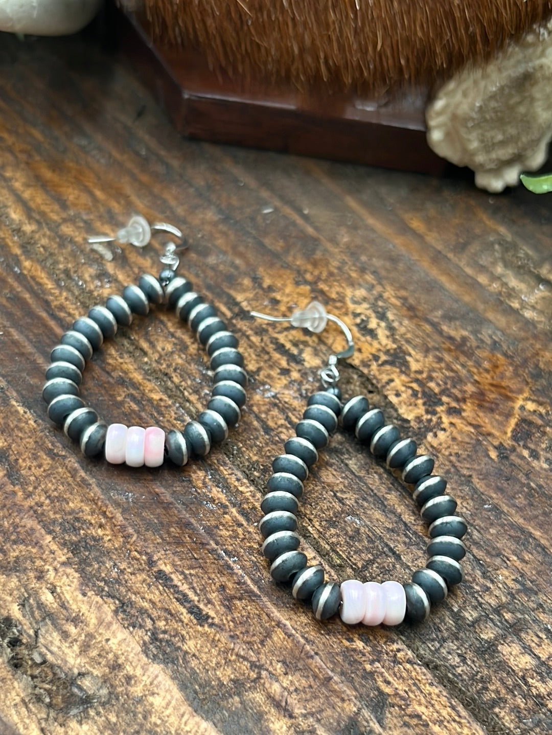 6mm Navajo Saucer Bead Earrings with Pink Conch1