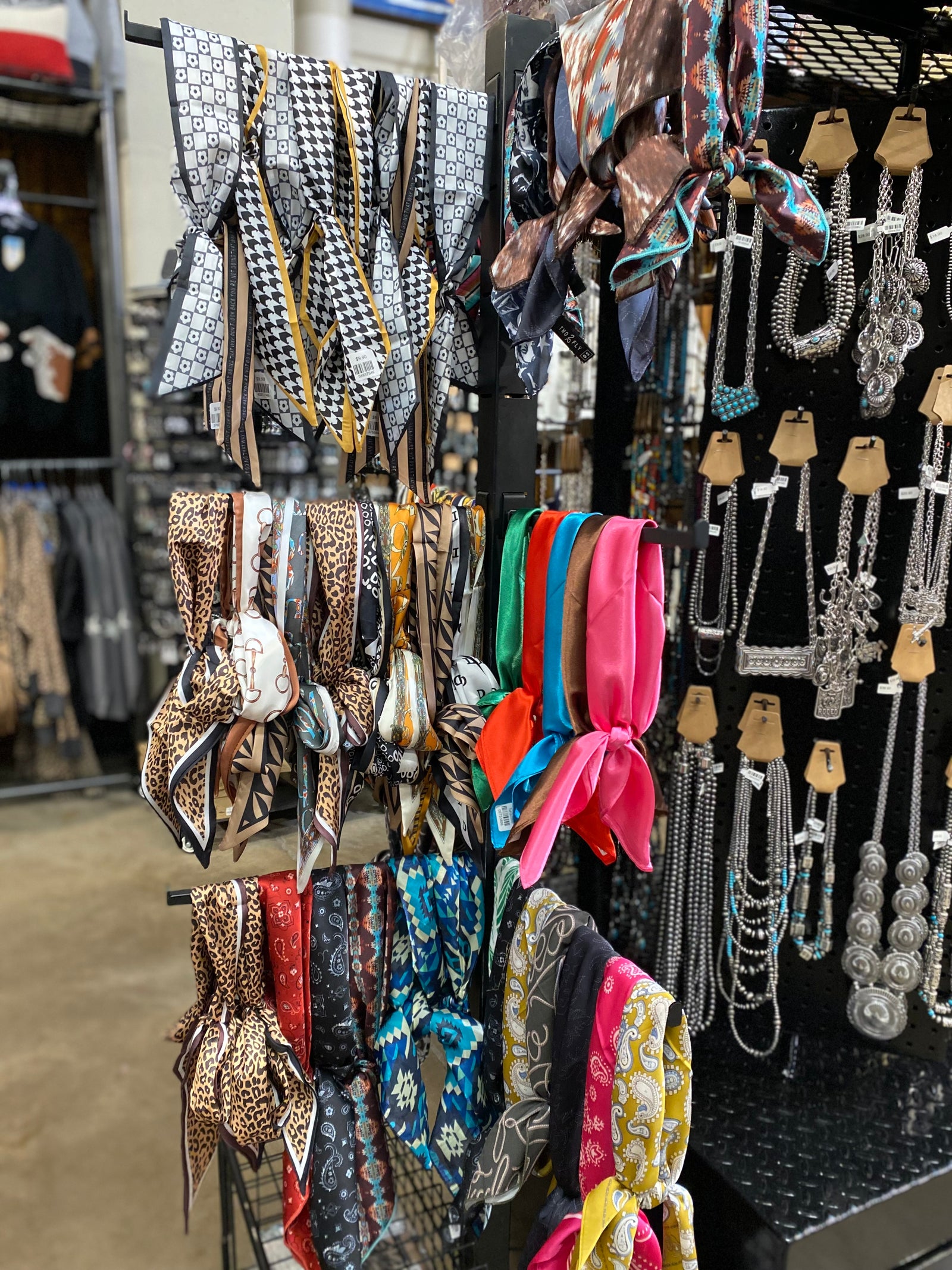 Western Bow Printed Satin Square Long Twilly