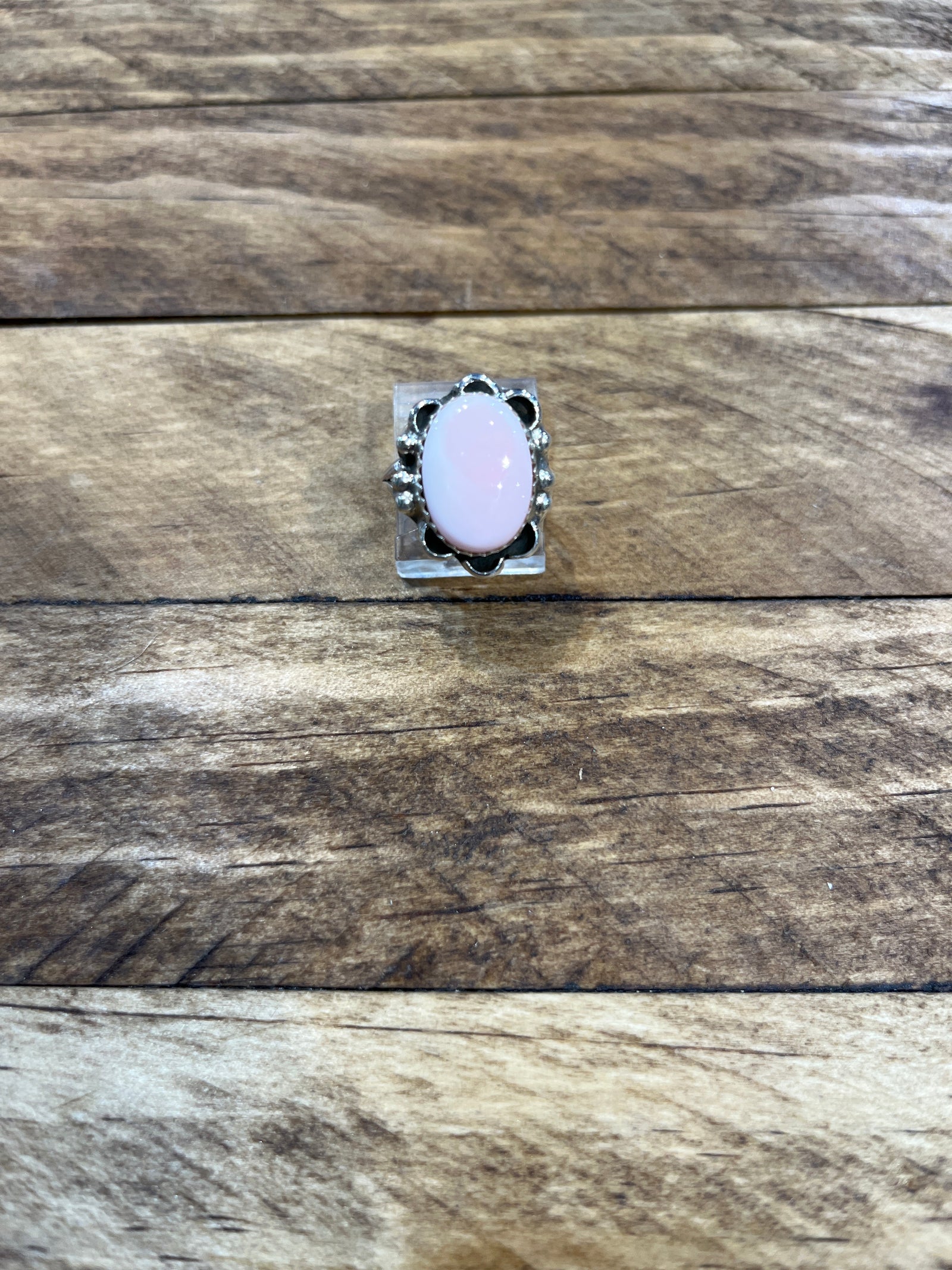 Nova Sterling Scallop Framed Pink Conch Oval Ring