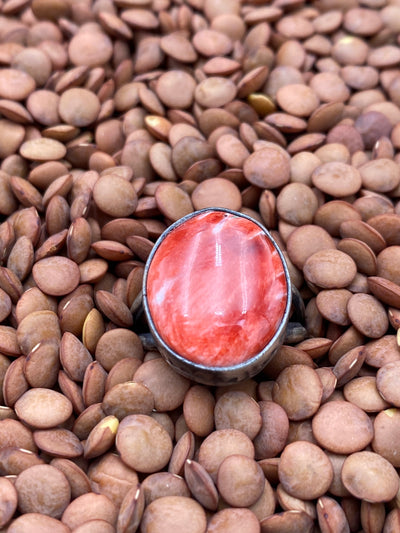 Mona Stamped Frame Spiny Oyster Ring - 9