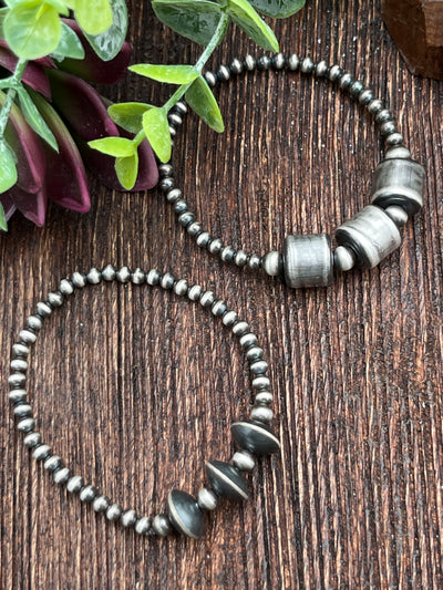 Lisa 4mm Navajo Stretch Bracelet With Large Center Beads