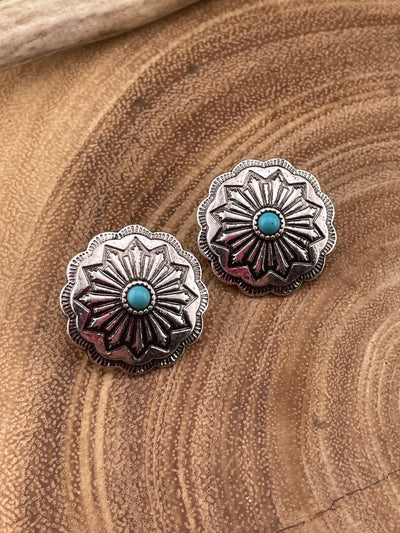 Blaine Scalloped Round Concho Earring With Center Stone
