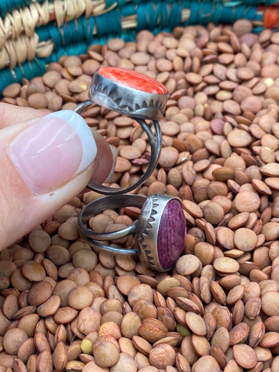 Mona Stamped Frame Spiny Oyster Ring - 9