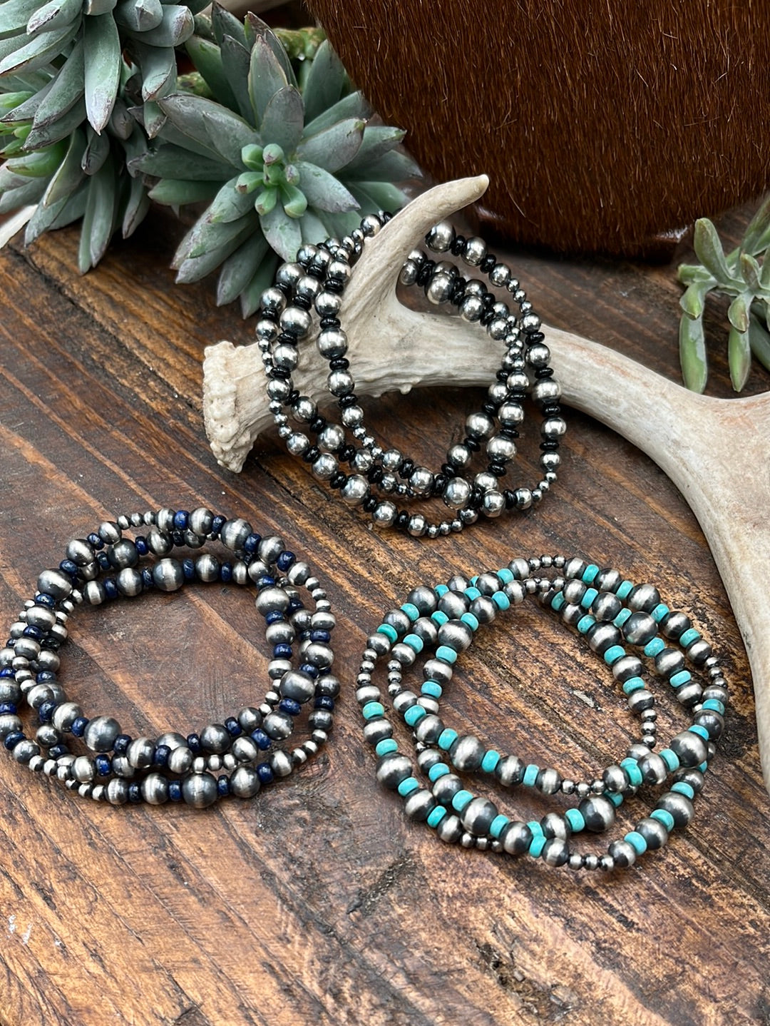 Stacey Varied Navajo Pearl Sterling Stretch Bracelet