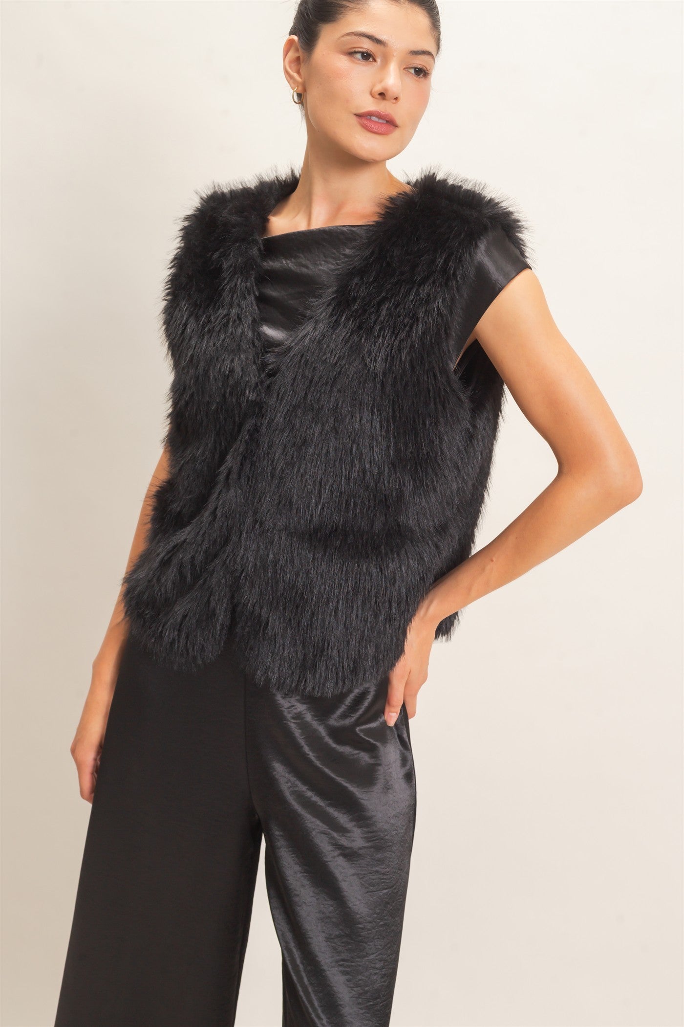 Coty Open Front Faux Fur Vest - Black