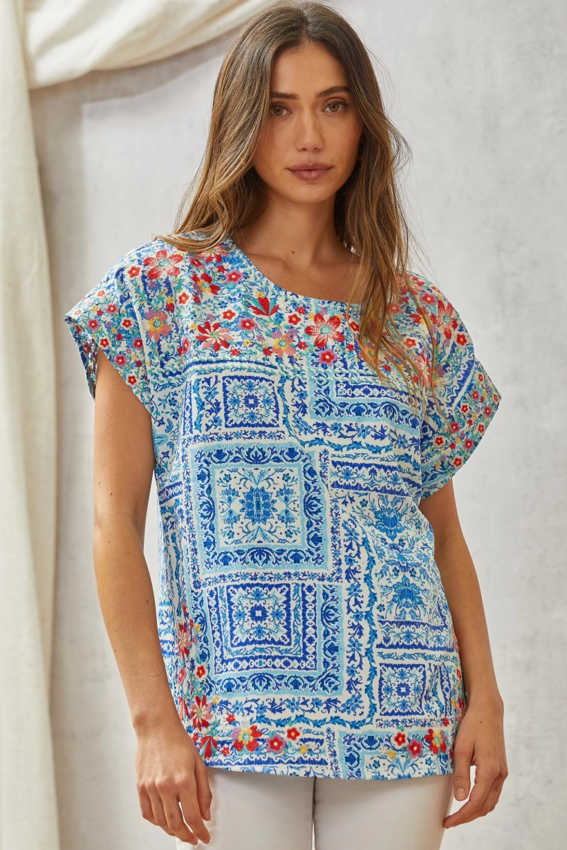 Nancy Flowy Embroidered Top