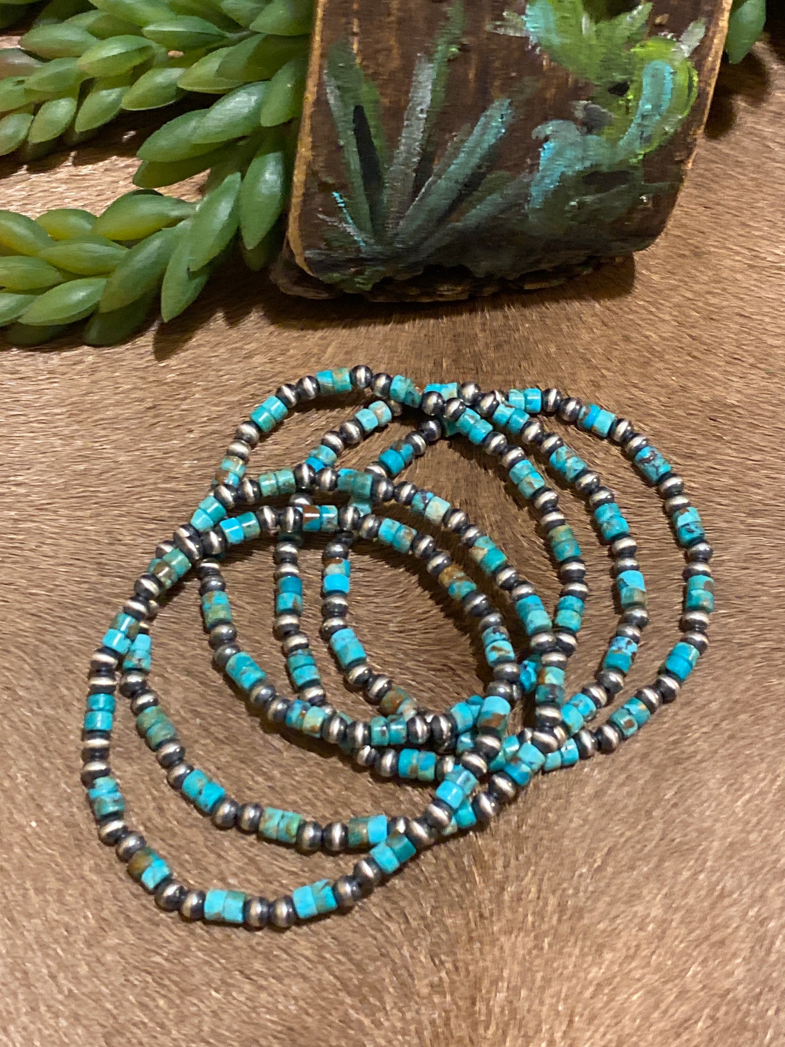 Othello 4mm Navajo Pearl and Turquoise Cylinder Bead Stretch Bracelet