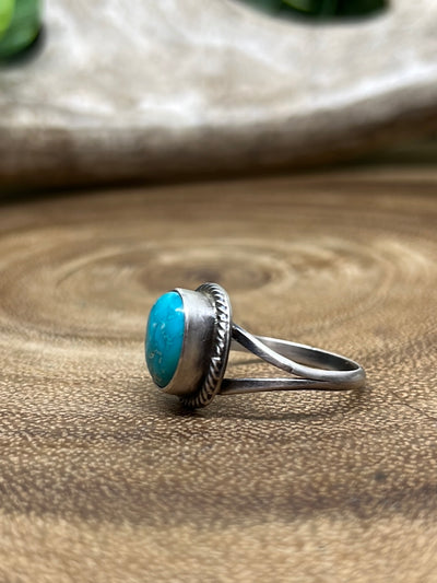 Capricorn Sterling Roped Oval Turquoise Ring - size 9