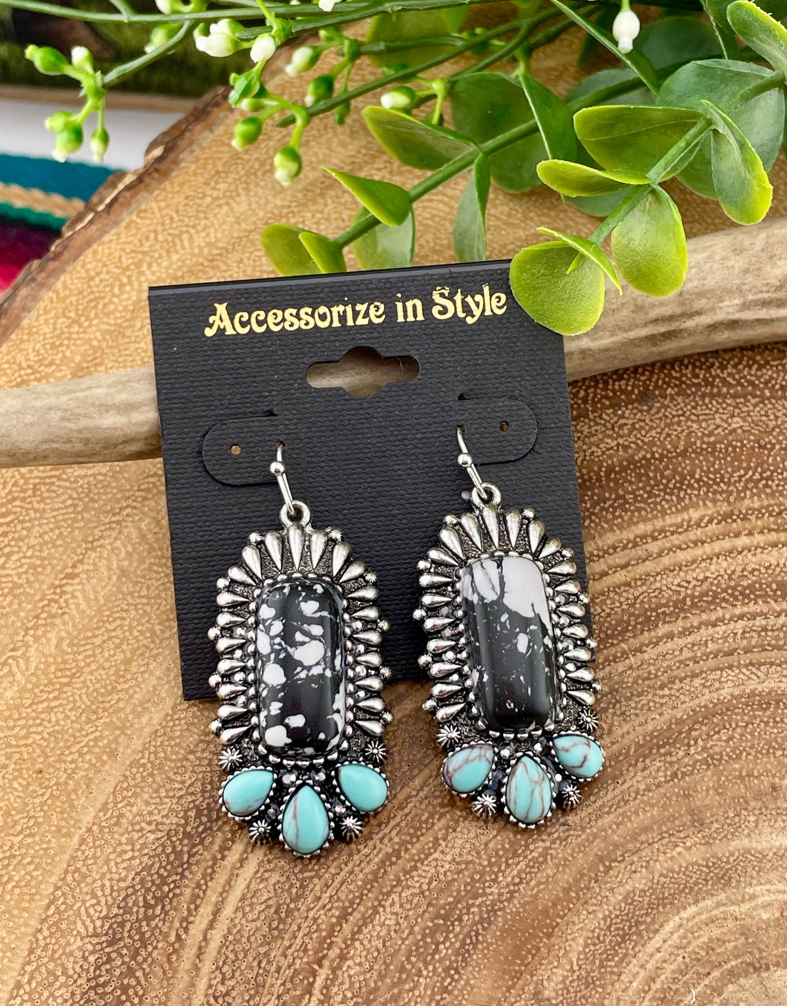Western Hand Stone Fashion Bar Earrings