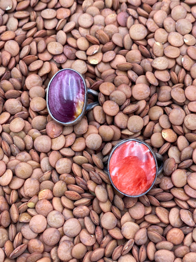 Mona Stamped Frame Spiny Oyster Ring - 9