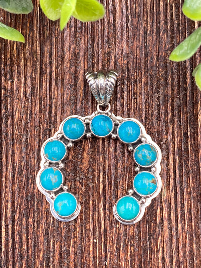 Amyra 9 Round Stone Naja Sterling Pendant