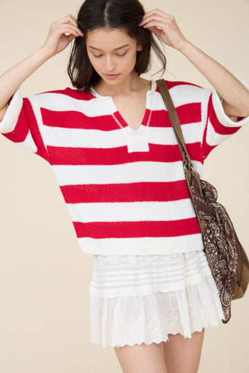 WIDE STRIPE RAW SPLIT NECK SHORT SLEEVE SWEATER