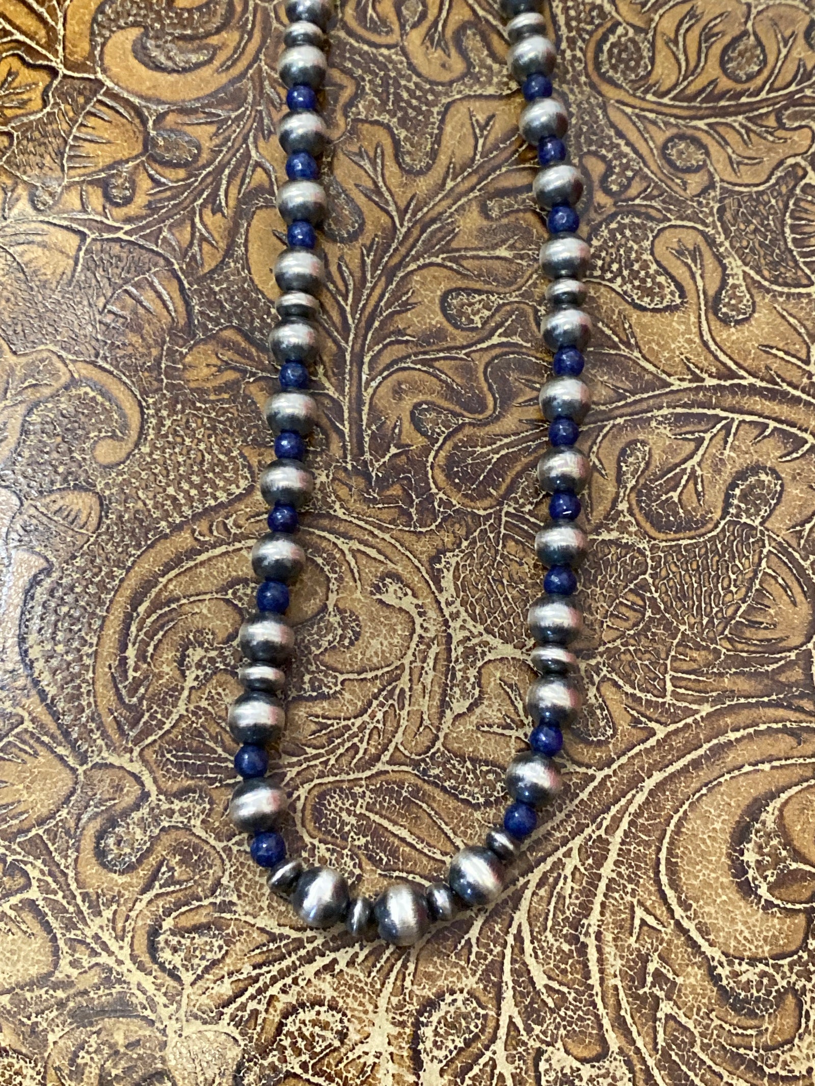 Payette Varied Navajo Pearl & Lapis Necklace - 18"