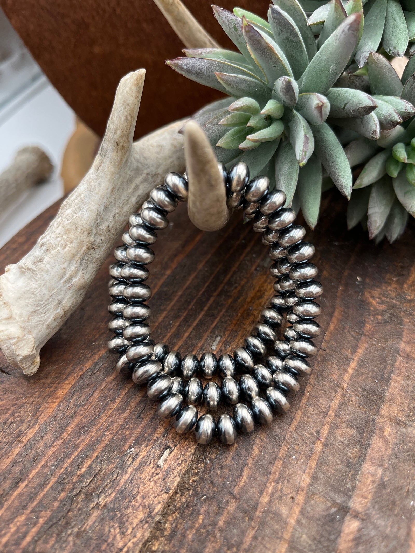 Amanda 8mm Rondelle Navajo Stretch Bracelet