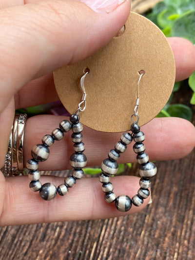 Cade 4 & 6mm Navajo Teardrop Earrings