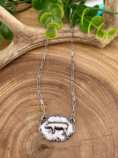 Wagner Oval Pig Fashion Necklace